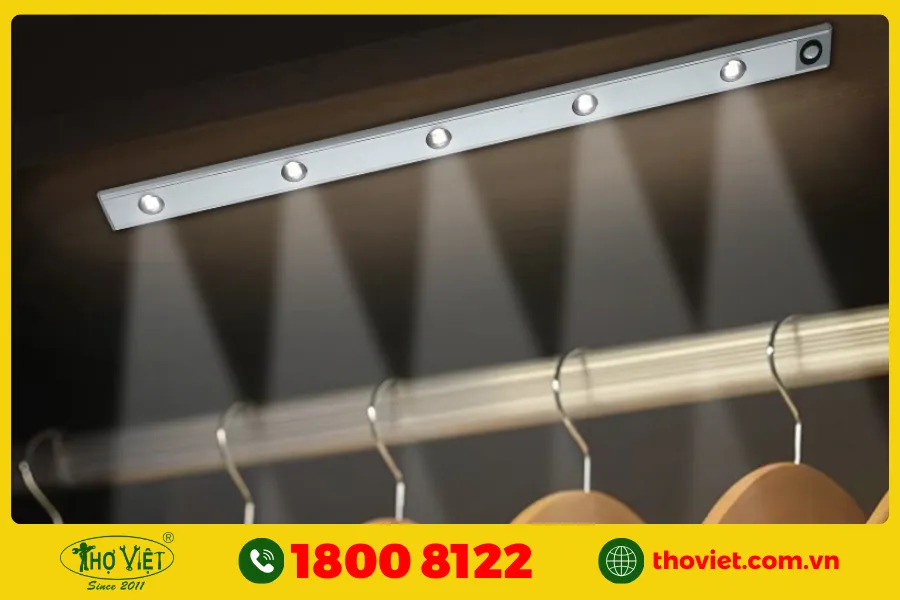 Đèn LED gắn cảm biến chuyển động