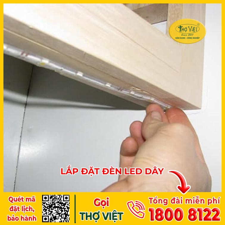 Đèn led trên gỗ