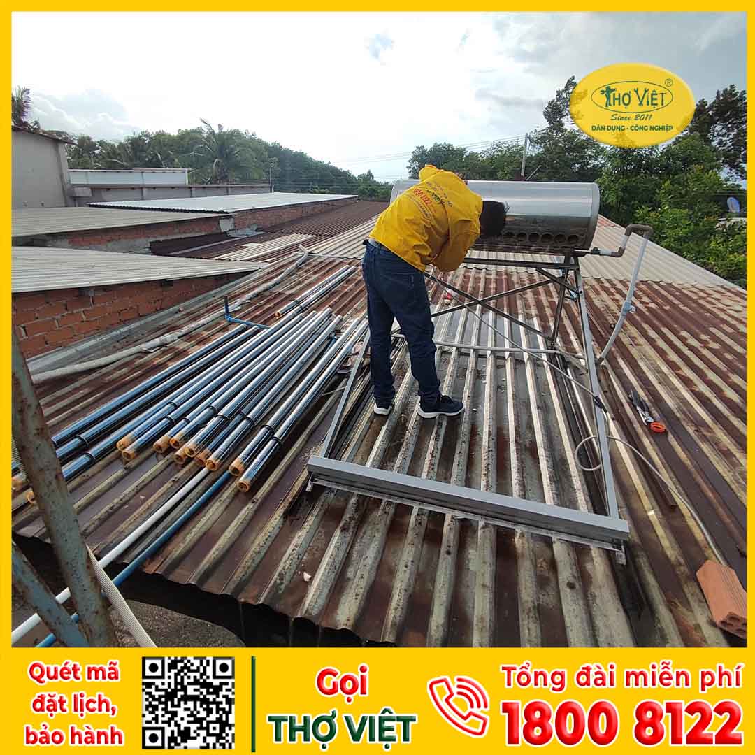 Cách vệ sinh máy nước nóng NLMT