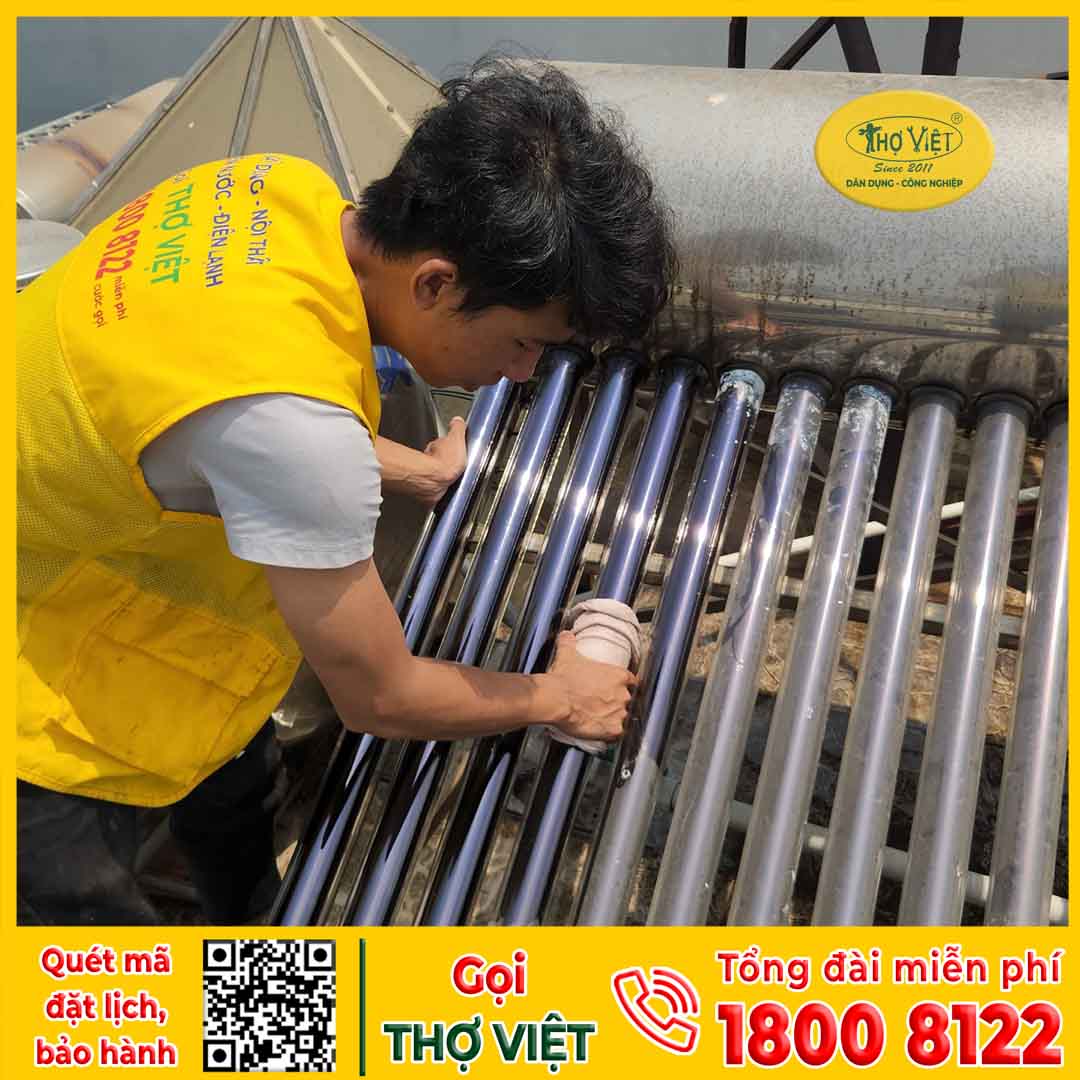 Dịch vụ vệ sinh máy năng lượng mặt trời quận 5