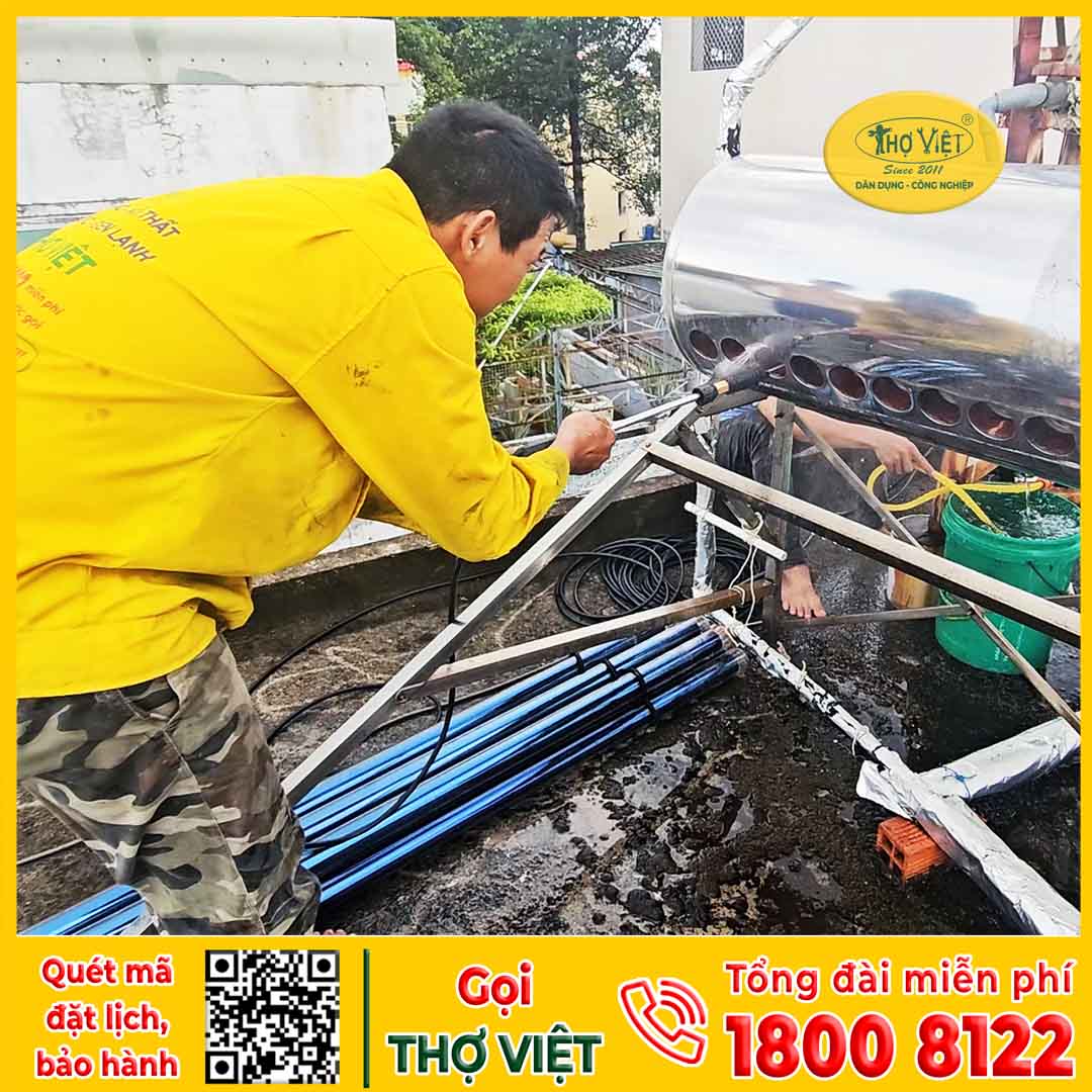 Dịch vụ vệ sinh máy năng lượng mặt trời quận 7 