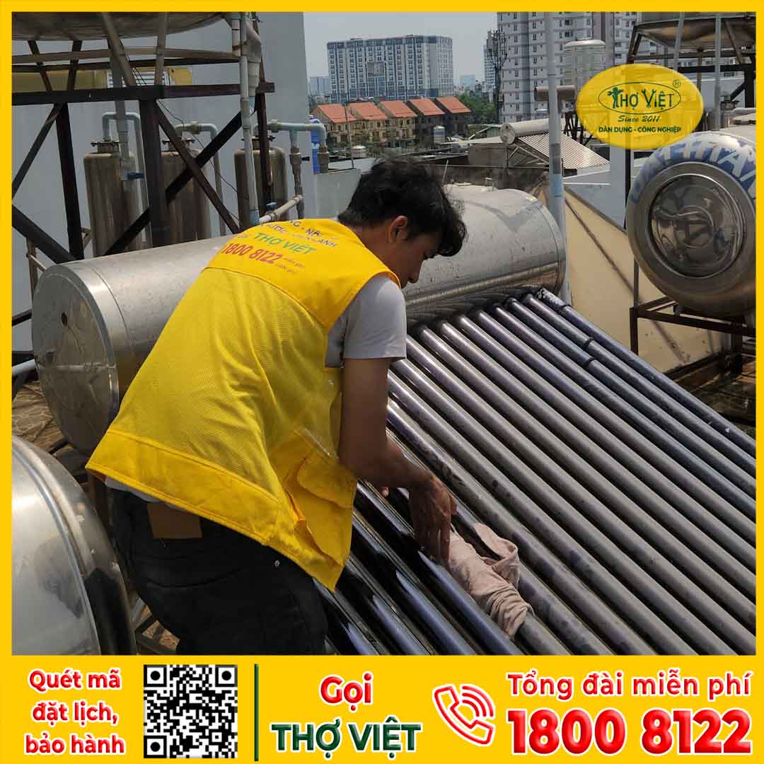 Dịch vụ vệ sinh máy năng lượng mặt trời quận 9
