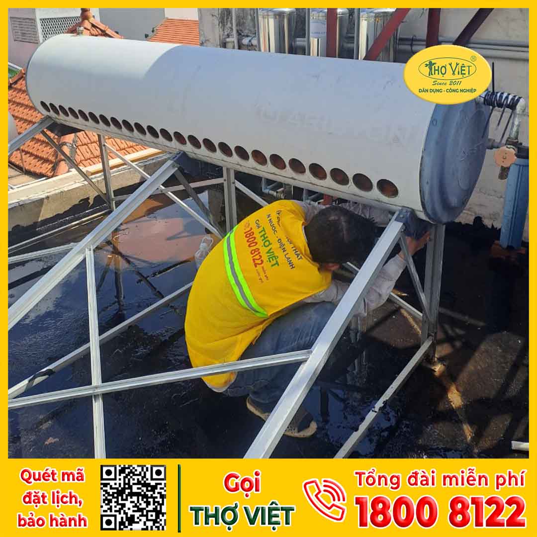 Quy trình thực hiện sửa máy nước nóng năng lượng mặt trời tại Quận 12