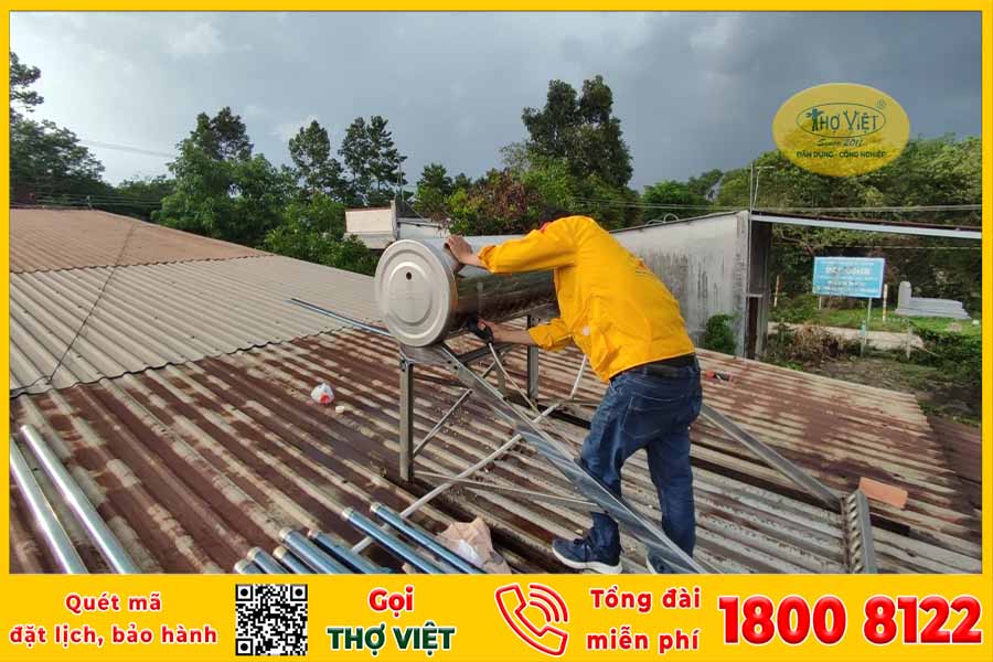 Vệ sinh máy năng lượng mặt trời quận 9