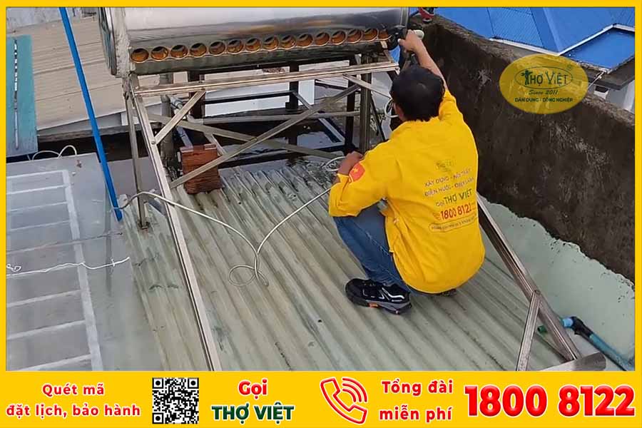 Vệ sinh máy năng lượng mặt trời