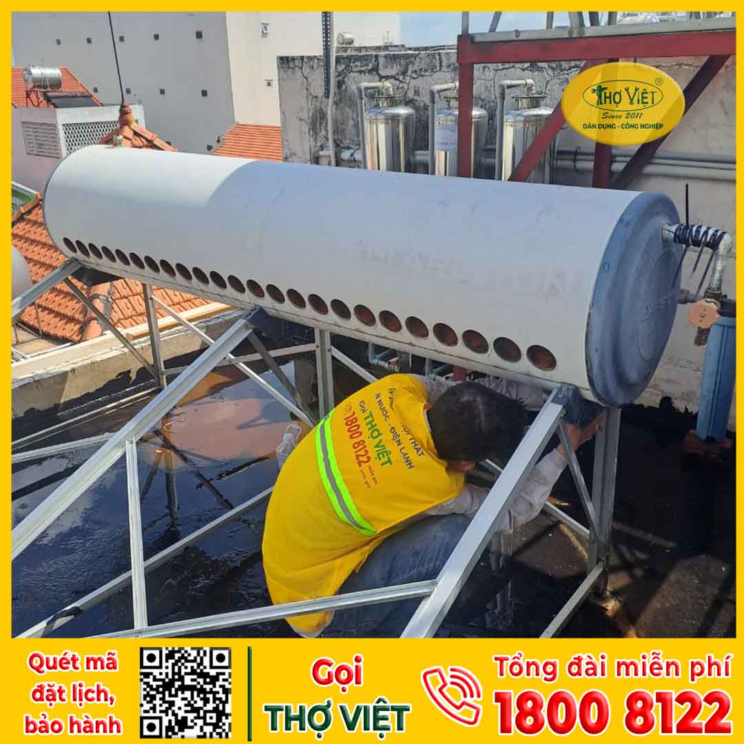 Lưu ý khi vệ sinh máy nước nóng NLMT