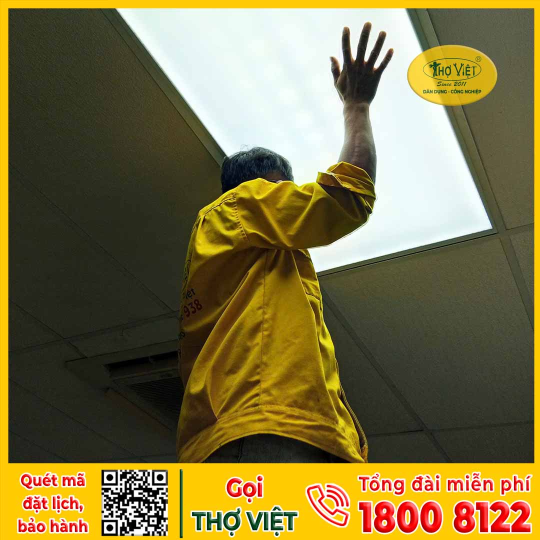 Quy trình cách lắp đèn trang trí Thợ Việt