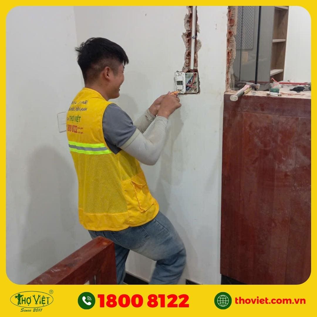 Dịch vụ đấu bảng điện 2 công tắc 2 ổ cắm tại nhà