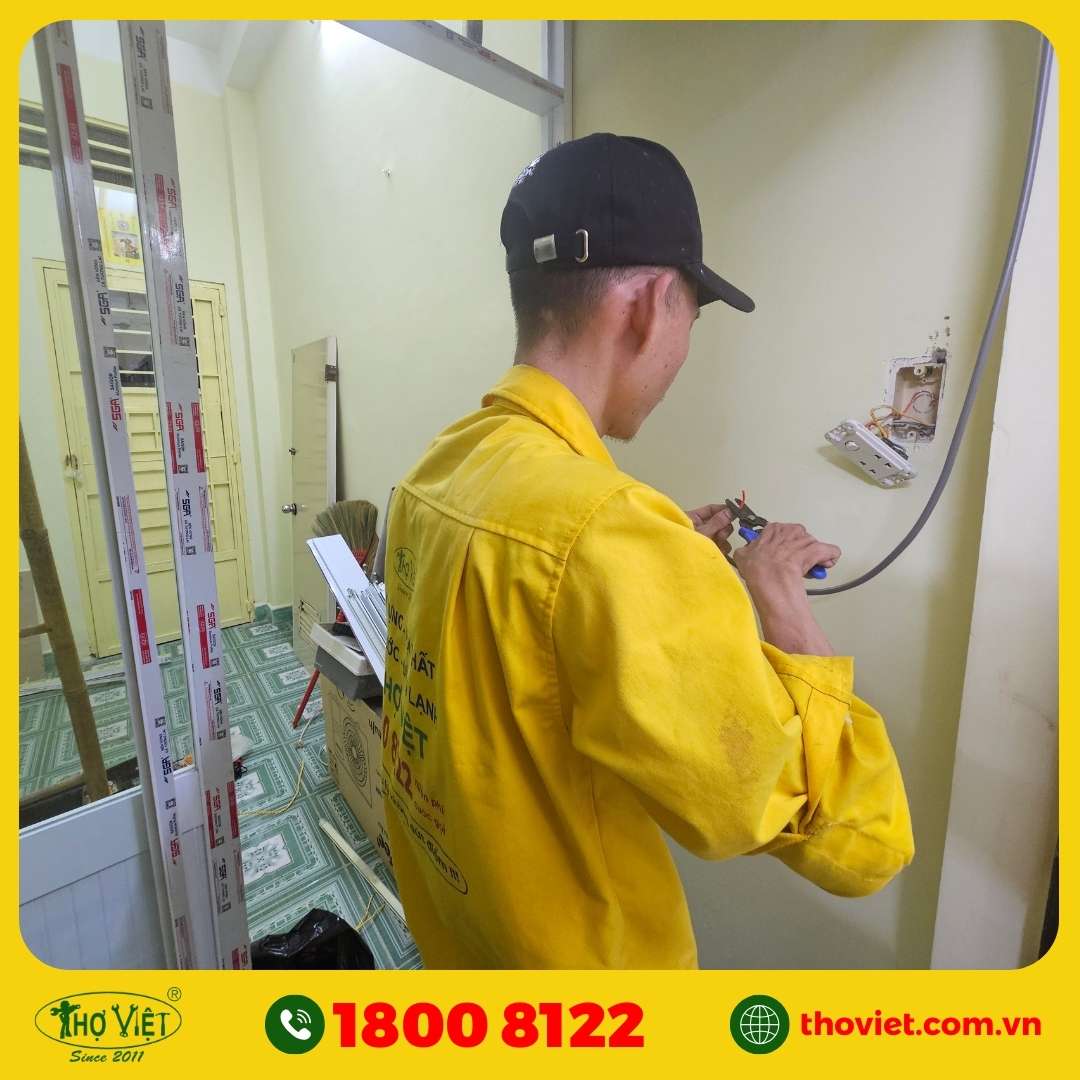 Dịch vụ lắp đặt bảng điện và ổ cắm tại Thợ Việt
