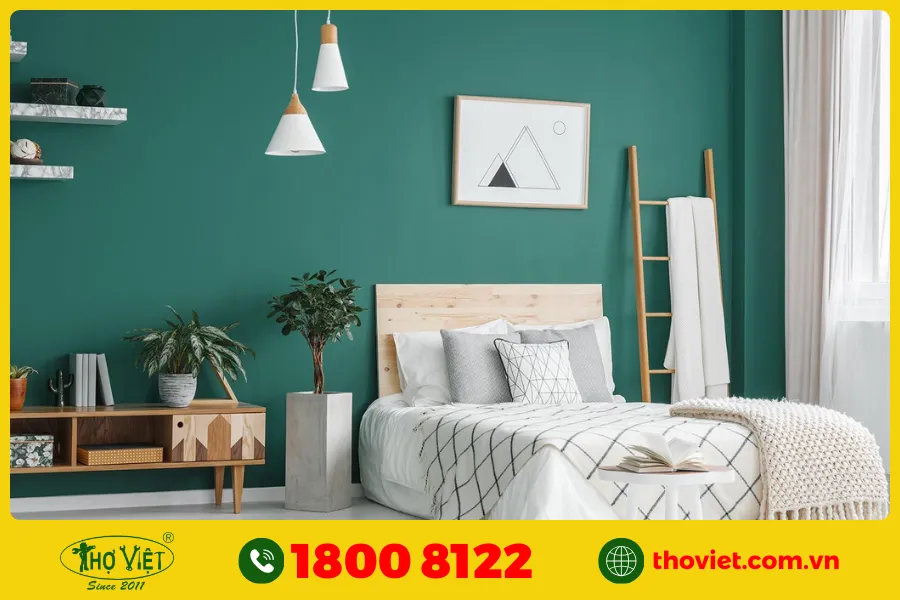 Phòng ngủ với màu xanh ngọc đậm