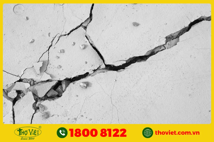 Nứt xuất hiện ở trần nhà