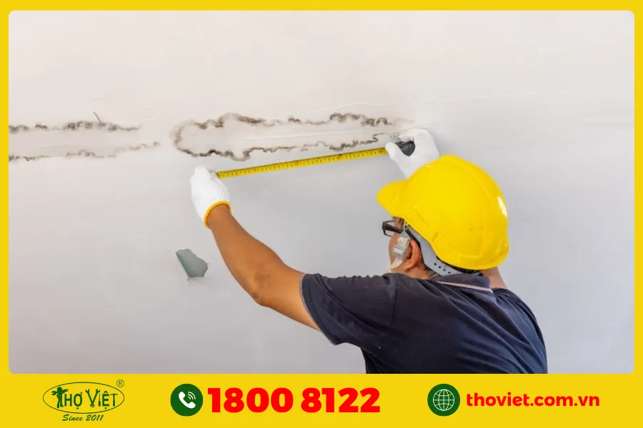 Xử lý vết nứt do thấm nước từ mái