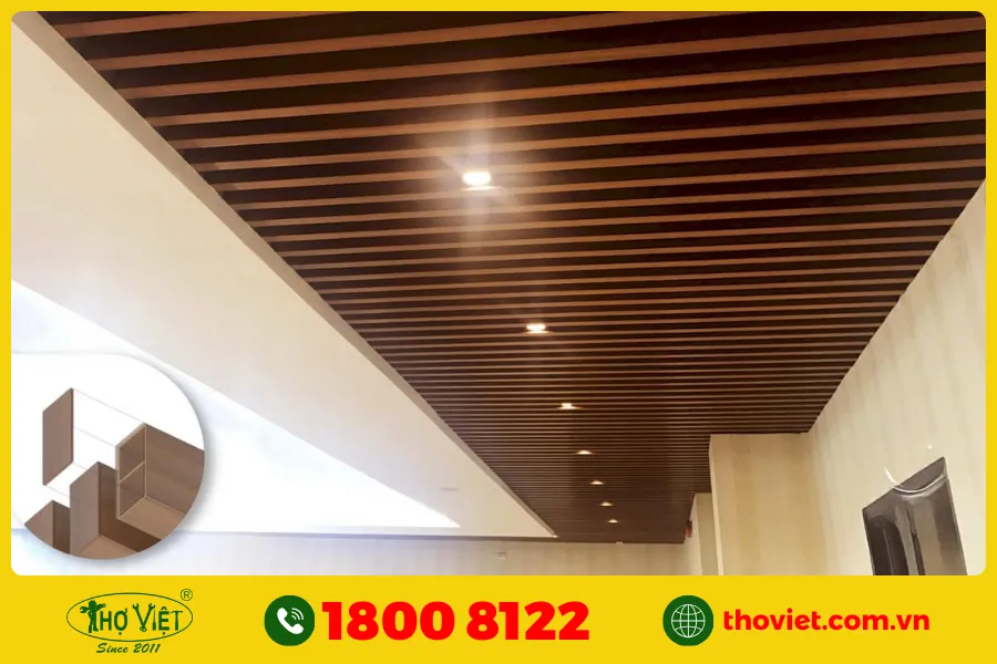 Mẫu trần thạch cao sơn giả gỗ đẹp 4