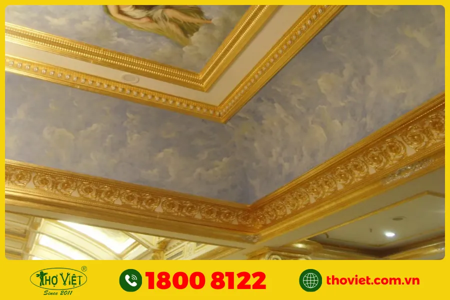 Top 10 mẫu trần thạch cao nhũ vàng đẹp nhất hiện nay