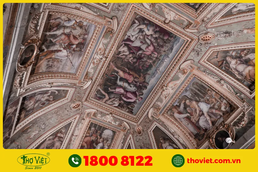 Top 10 mẫu trần thạch cao nhũ vàng đẹp nhất hiện nay