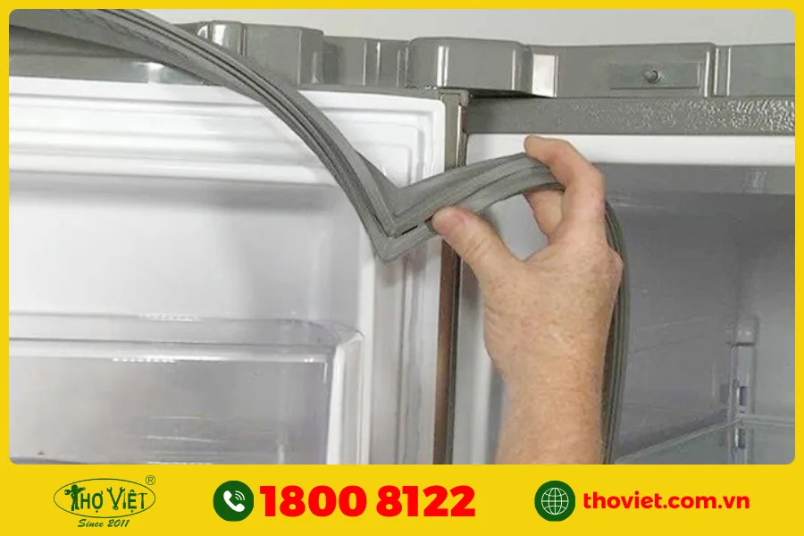 Nguyên nhân hư hỏng cần phải thay ron tủ lạnh Aqua mới