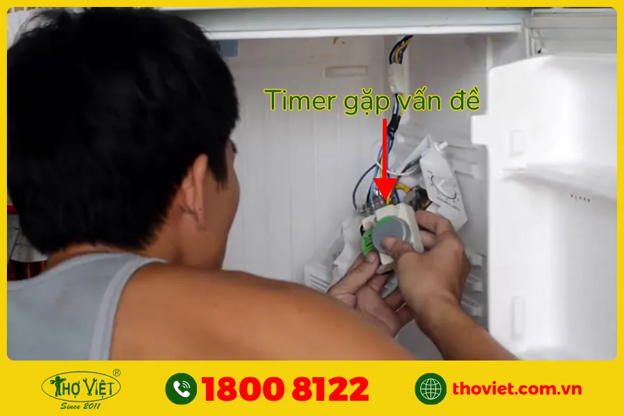 Tủ lạnh không chạy do đồng hồ thời gian hỏng hoặc bị kẹt