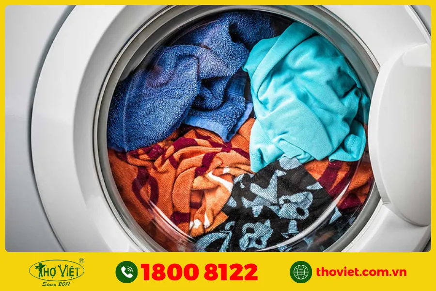 Do đồ giặt bên trong máy quá tải hoặc phân bố không đều1