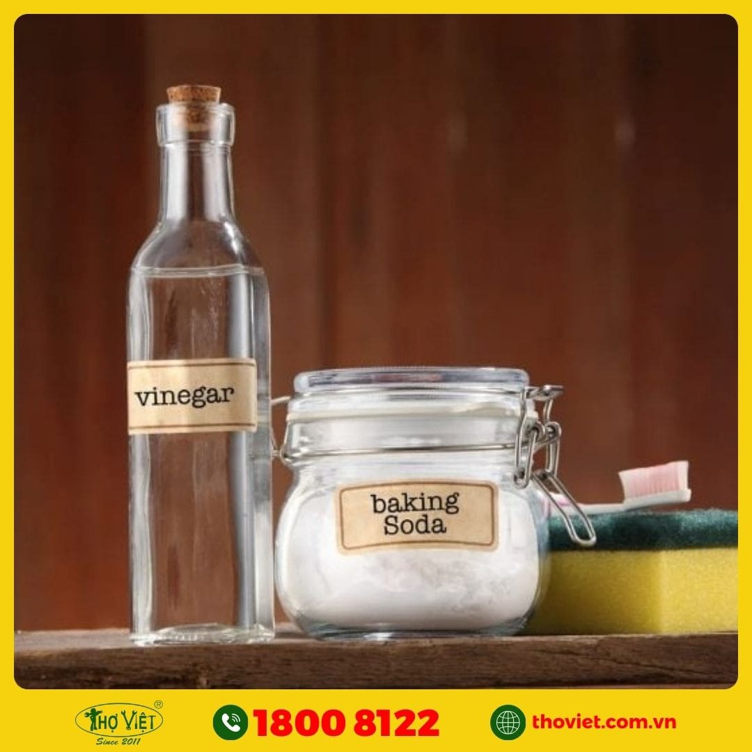 Thông cống bằng baking soda và giấm 