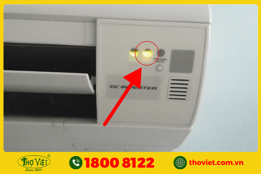 Máy lạnh chớp đèn đỏ