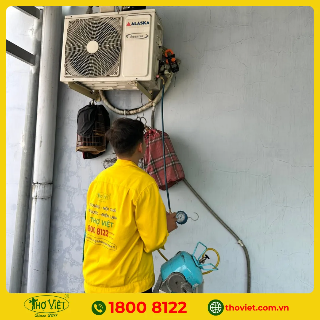 Gọi thợ điện lạnh đến sửa máy lạnh Electrolux báo lỗi E1