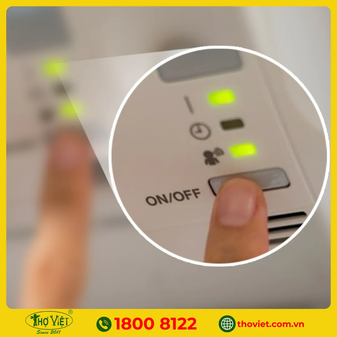 Máy lạnh bị chớp đèn xanh