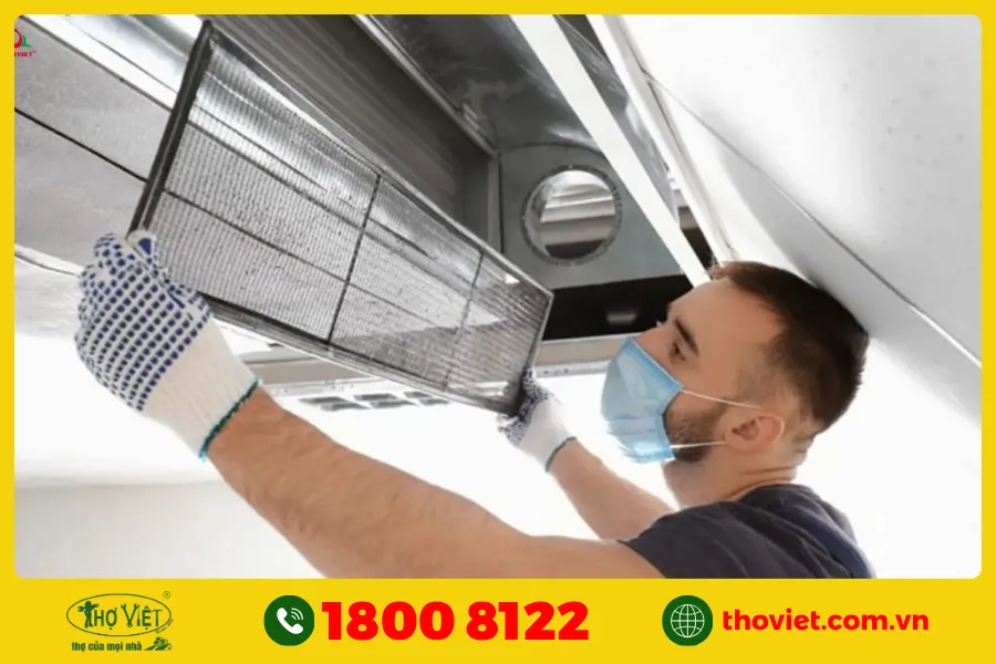 Lưu lượng gió thấp do cửa gió bị che chắn hoặc dàn lạnh bám bụi