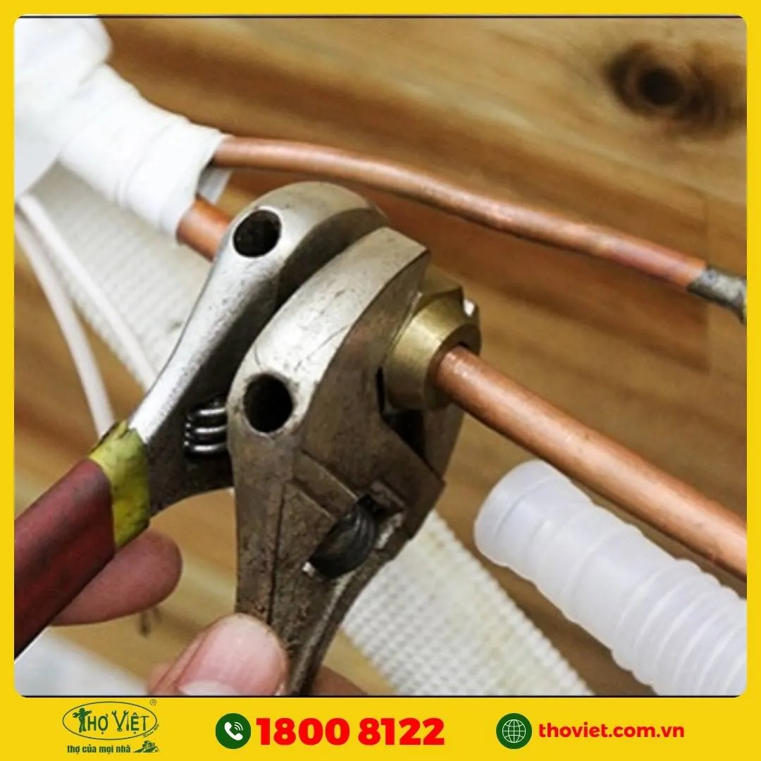 Hở van gas khiến máy lạnh Beko báo lỗi EC