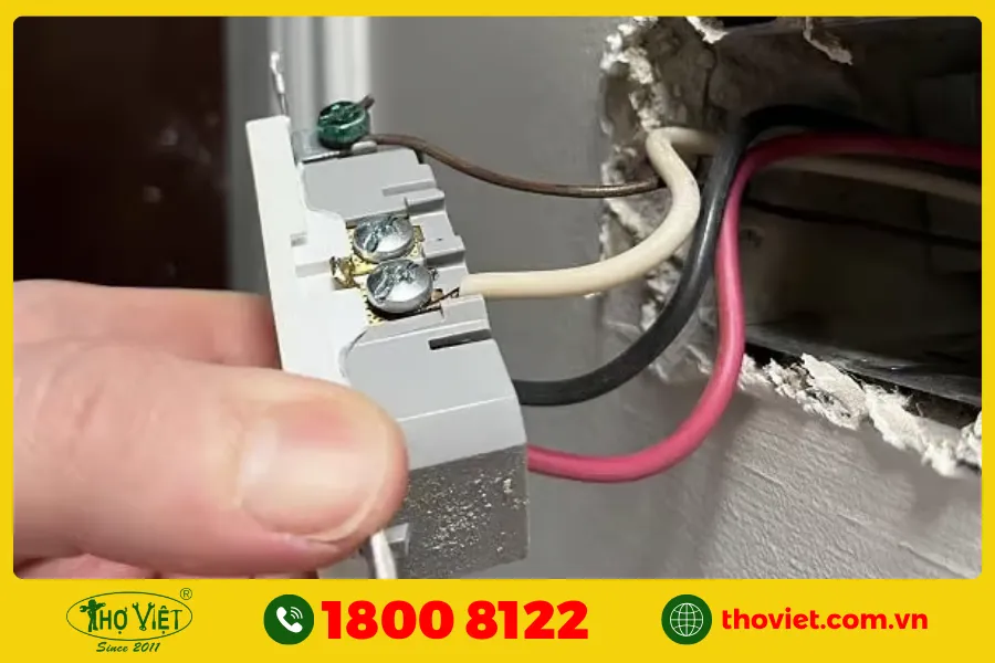 Xảy ra hiện tượng ngược pha nóng lạnh giữa dây nguội (dây N) và dây nóng (dây L) trên thiết bị CB