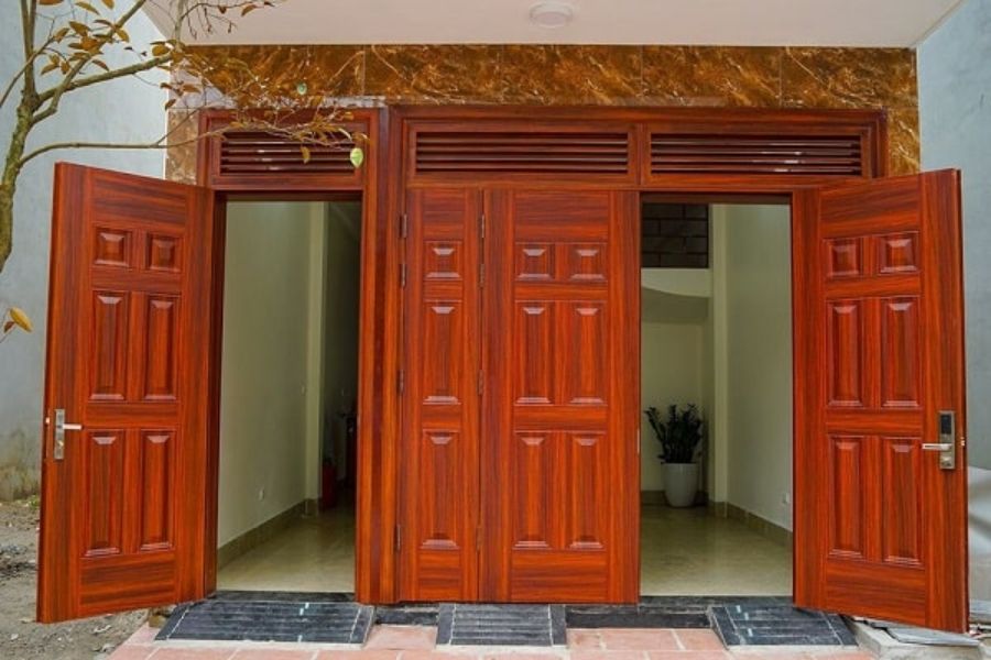 Sơn cửa màu gỗ