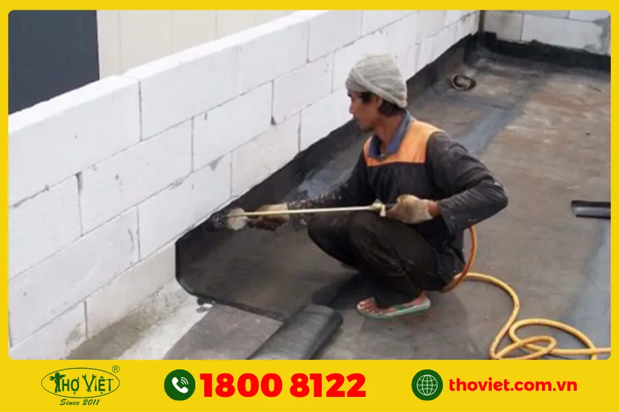 Vì sao, chân tường sân thượng cần phải được chống thấm?