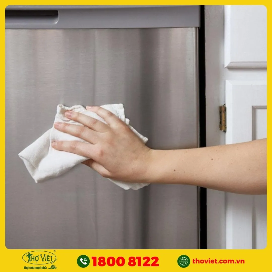 Hướng dẫn cách vệ sinh tủ lạnh Sanaky đúng cách 