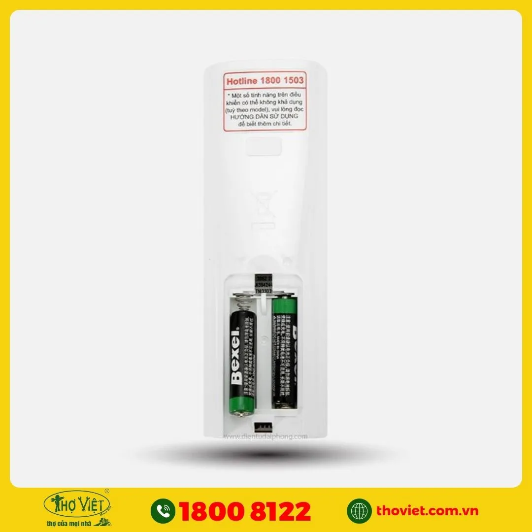 Mở nắp pin điều khiển máy lạnh LG