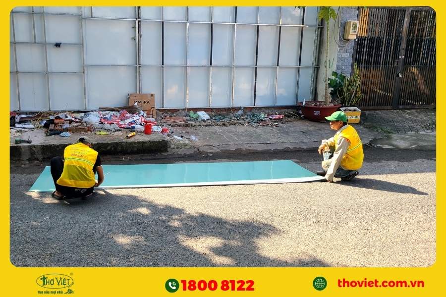 Những điểm cơ bản của đóng tôn chống thấm tường
