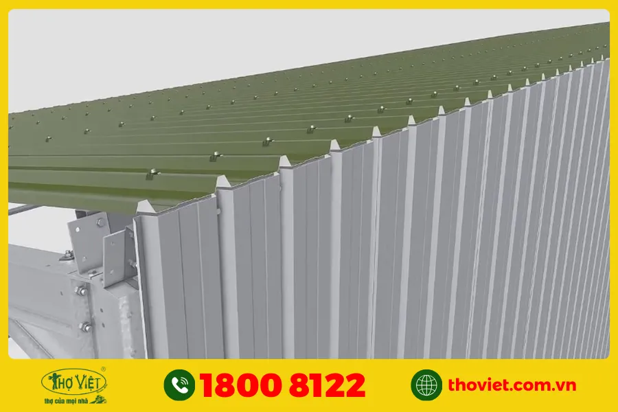 Ốp thêm tôn vào tường để ngăn nước thấm