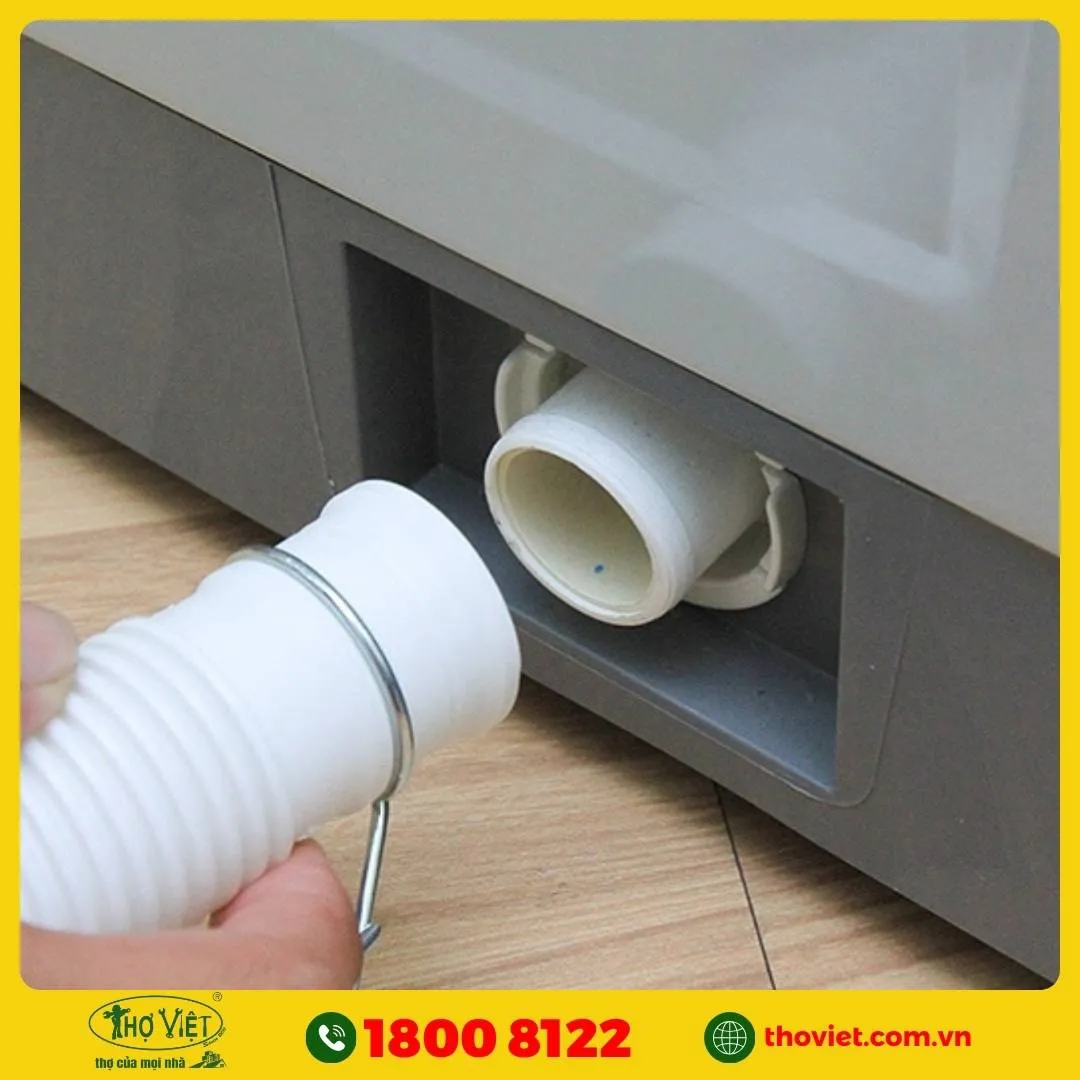 Ống xả bị tắc gây cản trở hoạt động của van