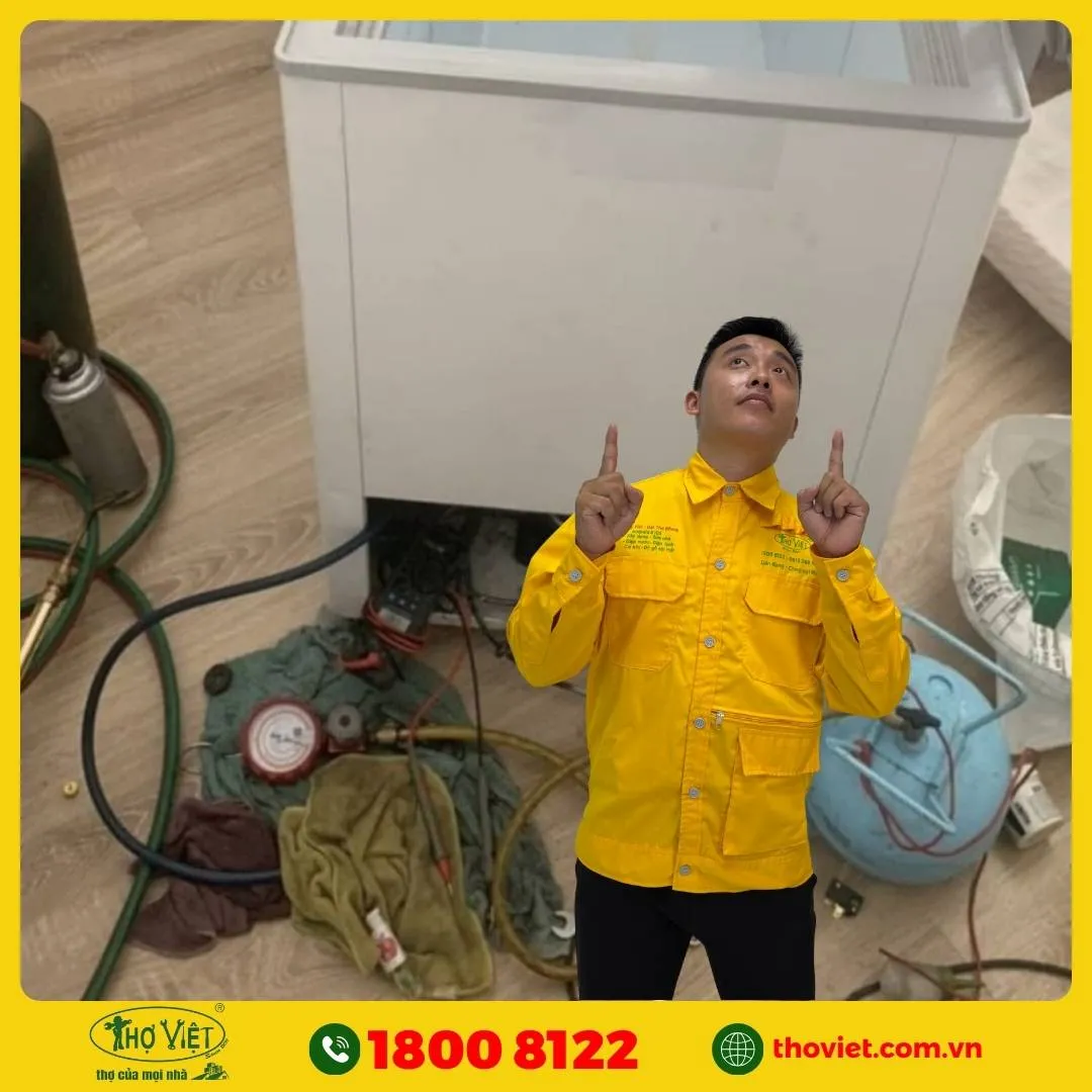  Thợ Việt sửa tủ kem
