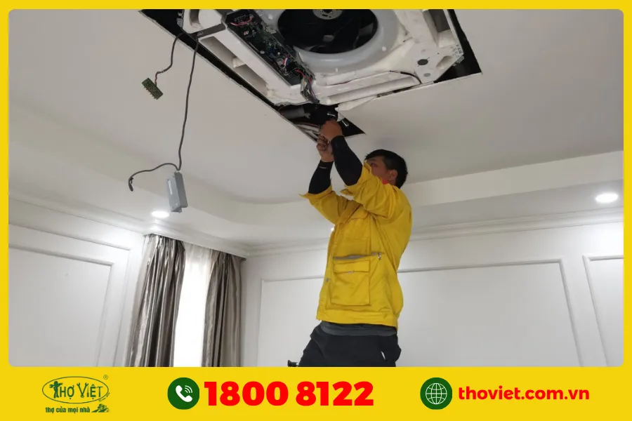 Giá vệ sinh máy lạnh