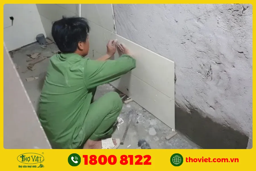 Chống thấm ngược chân tường bằng vữa và xi măng
