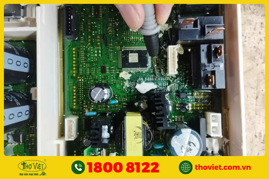 Dây kết nối giữa cảm biến và bo mạch bị đứt hoặc chập