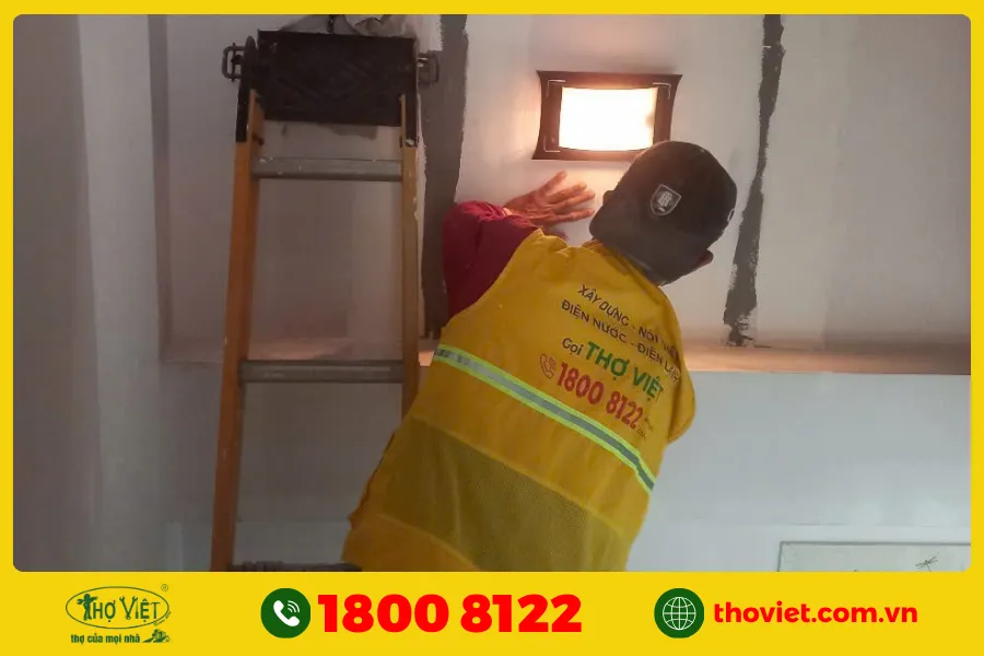 Các lưu ý khi tường nhà bị thấm nước