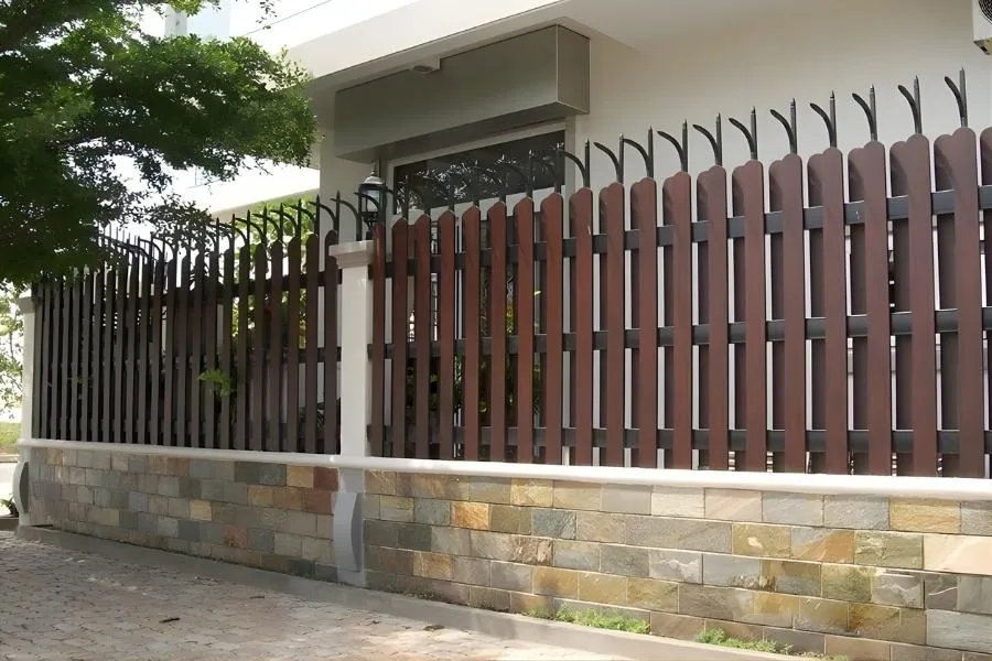Mẫu hàng rào gỗ