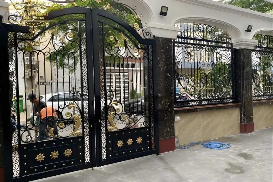 Mẫu hàng rào nhà mái Thái