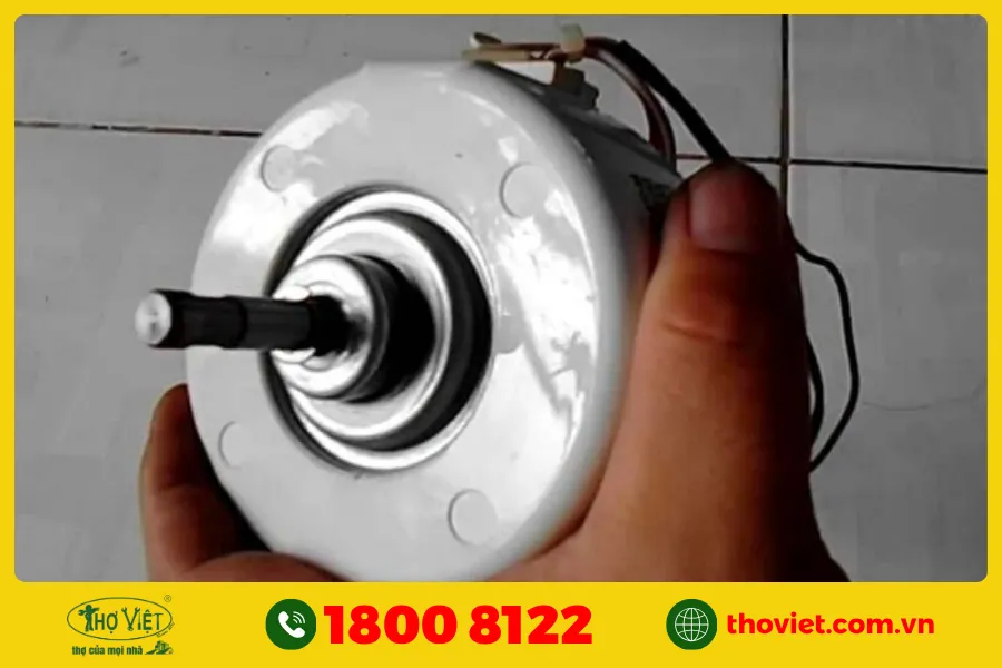 Motor quạt dàn lạnh bị hỏng hoặc quay yếu