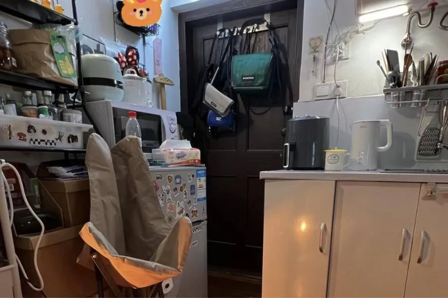 Không gian chật chội, bí bách