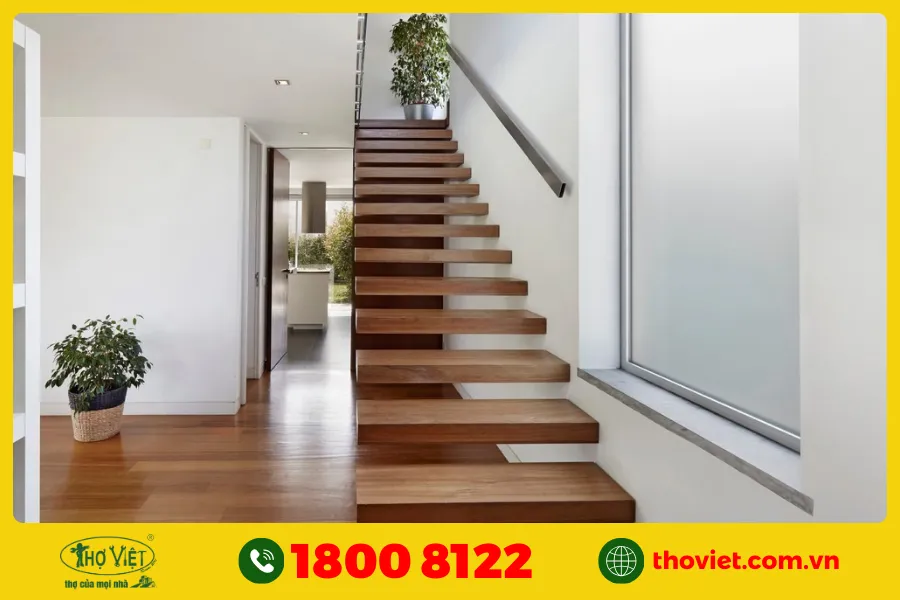 Mẫu cầu thang đẹp nhà ống số 6