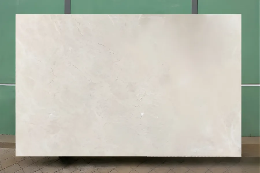Mẫu đá Marble kem sữa lát sảnh nhà nhẹ nhàng, cao cấp