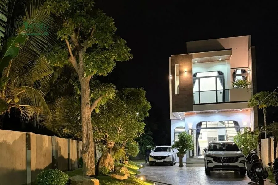 Mẫu nhà 2 tầng mặt tiền 6m có sân vườn