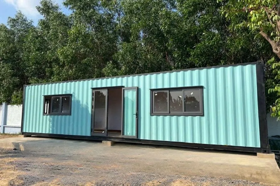 Mẫu nhà container trên sườn đồi phù hợp xây nhà ở kết hợp nghỉ dưỡng.