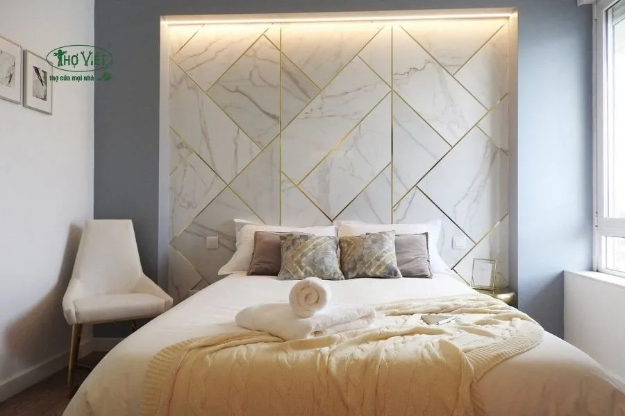 Mẫu nhà ốp gạch tường phòng ngủ